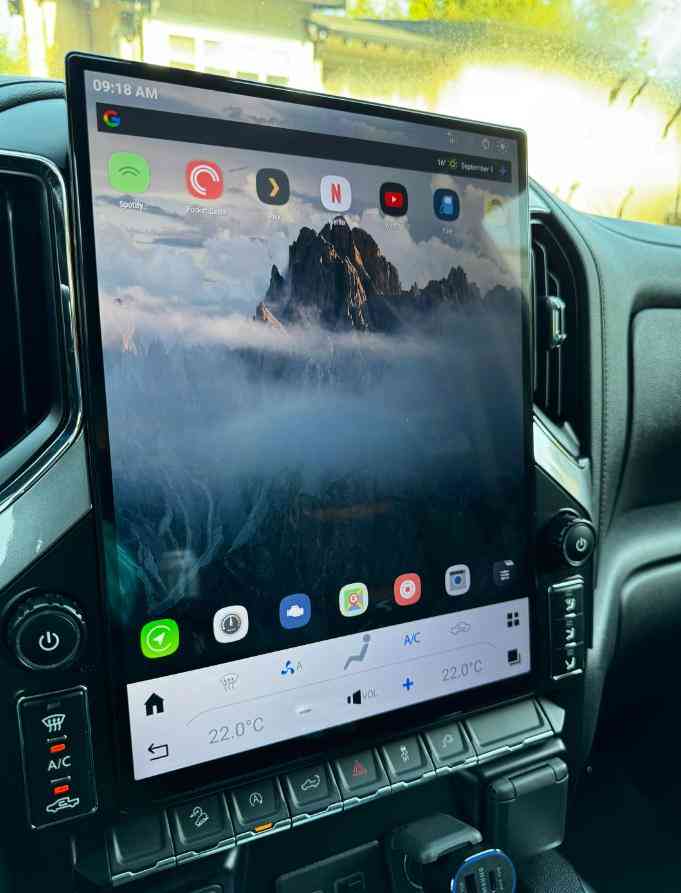 BRAND NEW 2014-2023 Chevrolet Silverado 15.6" Tesla Style Radio