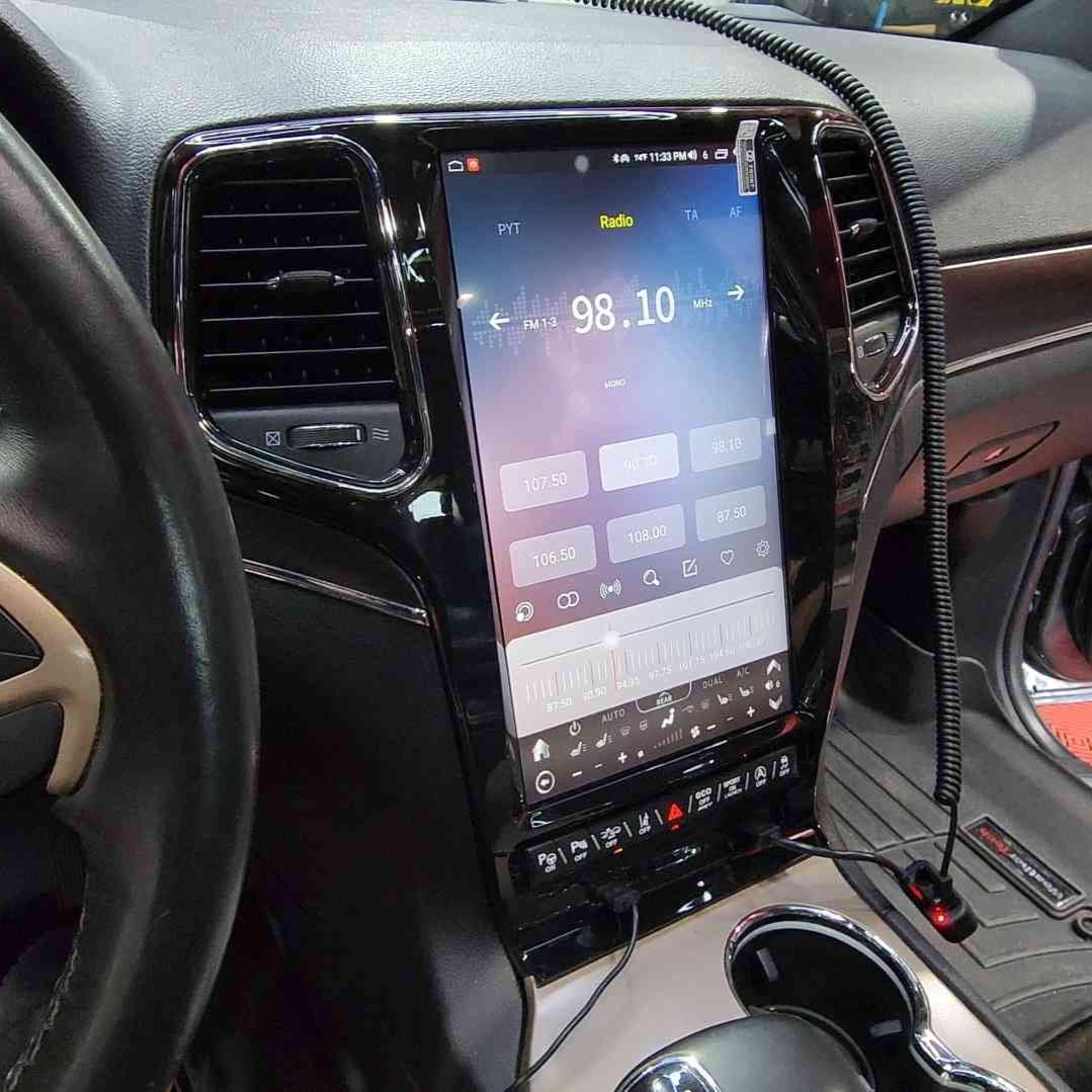 2014-2020 Jeep Grand Cherokee Tesla Style Radio