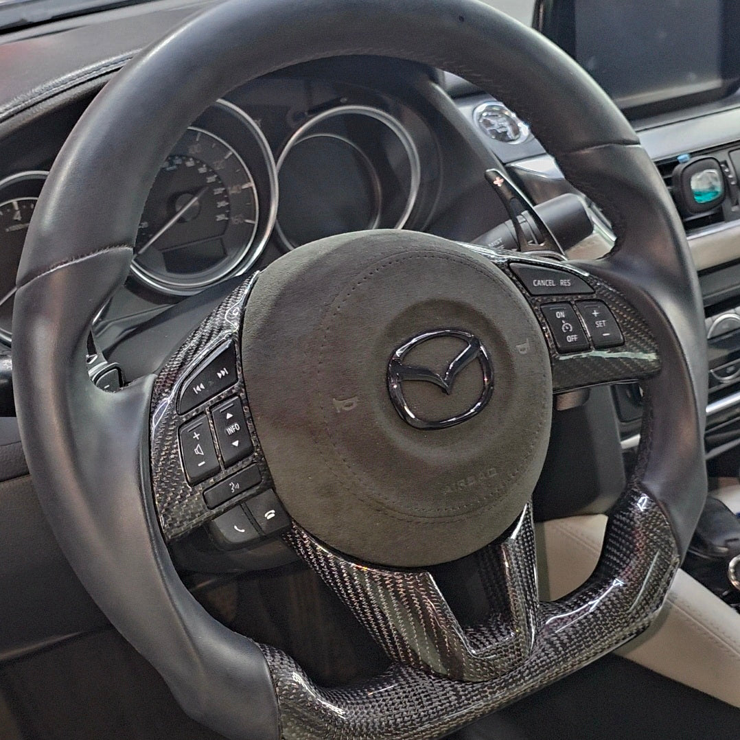 Personalizable Carbon Fiber Steering Wheel