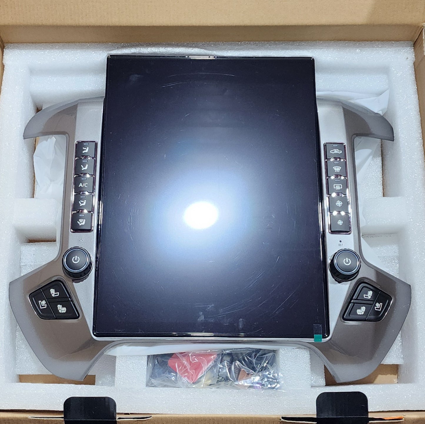 2014-2018 Chevrolet Silverado 15.6" Tesla Style Radio
