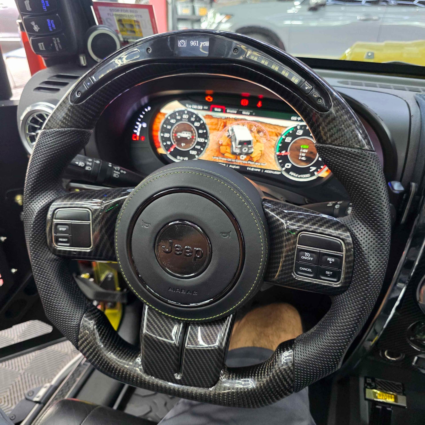 Personalizable Carbon Fiber Steering Wheel