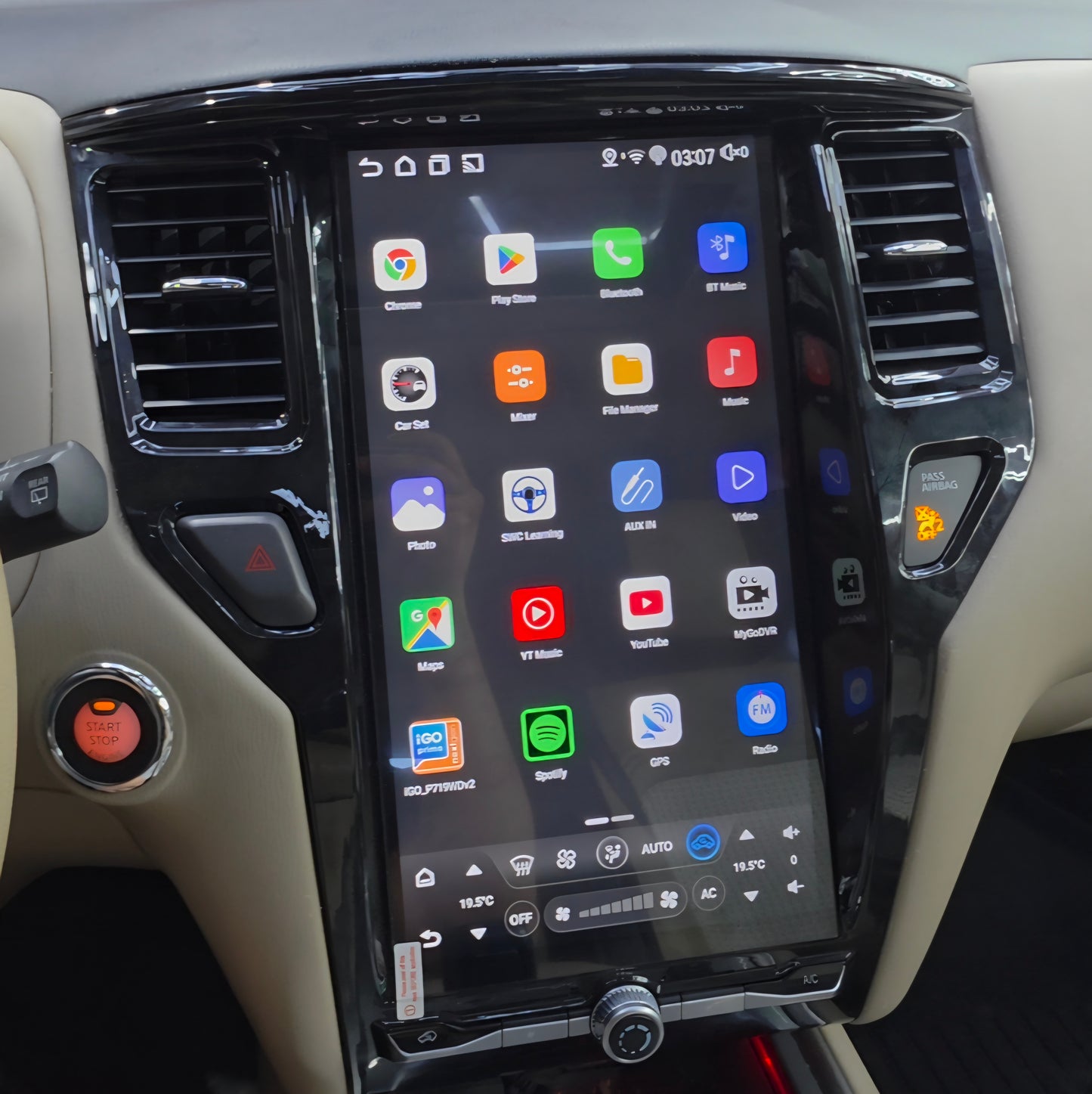 2013-2020 Nissan Pathfinder 14.8" Android Tesla Style Unit
