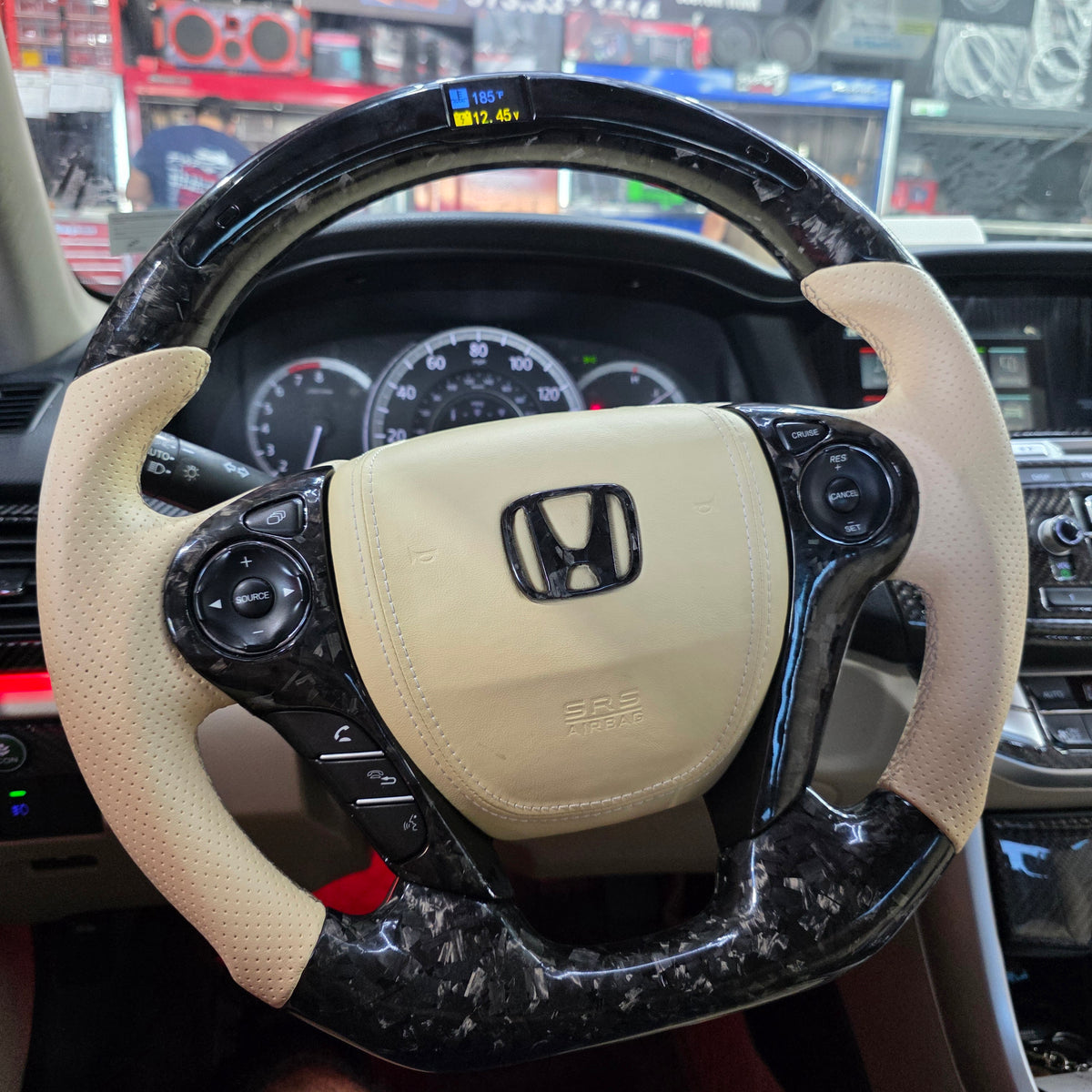 Personalizable Carbon Fiber Steering Wheel