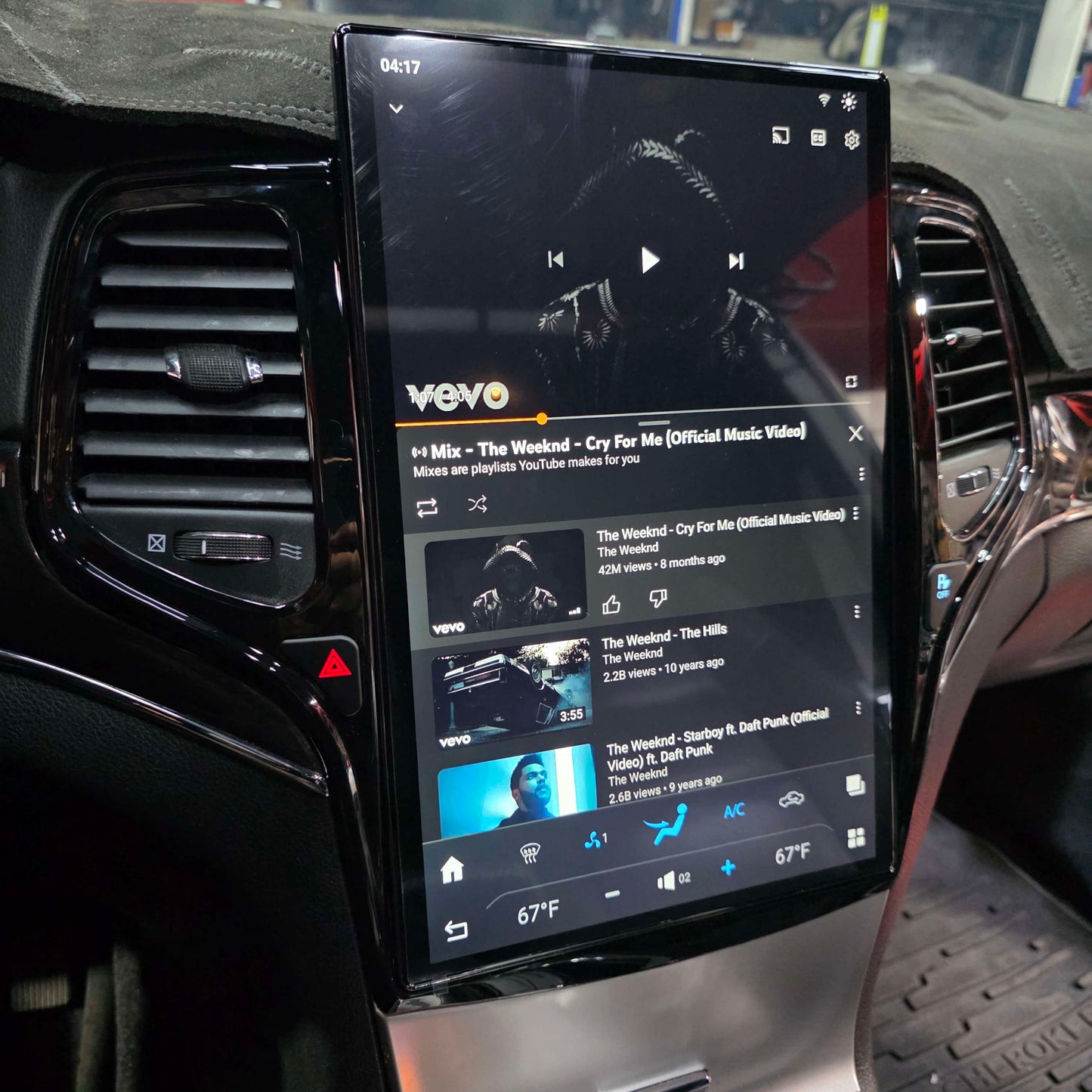 2014-2020 Jeep Grand Cherokee Prominent Tesla Style Radio