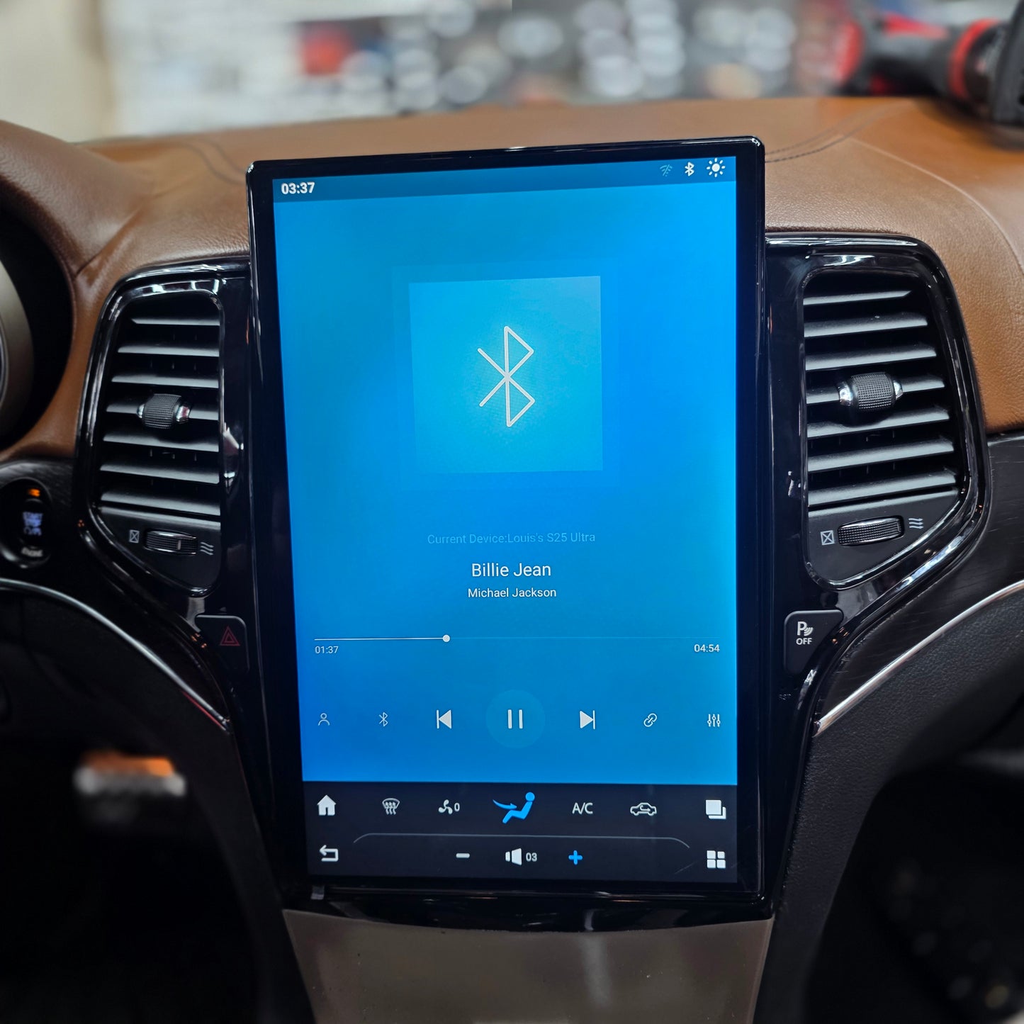 2014-2020 Jeep Grand Cherokee Prominent Tesla Style Radio